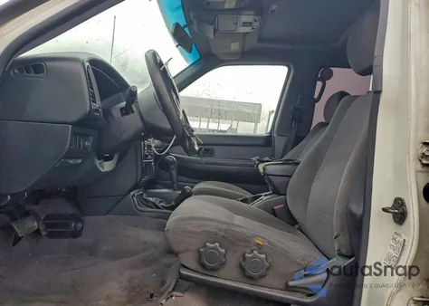 2003 Nissan Pathfinder Le from USA, damaged, VIN JN8DR09Y33W809871